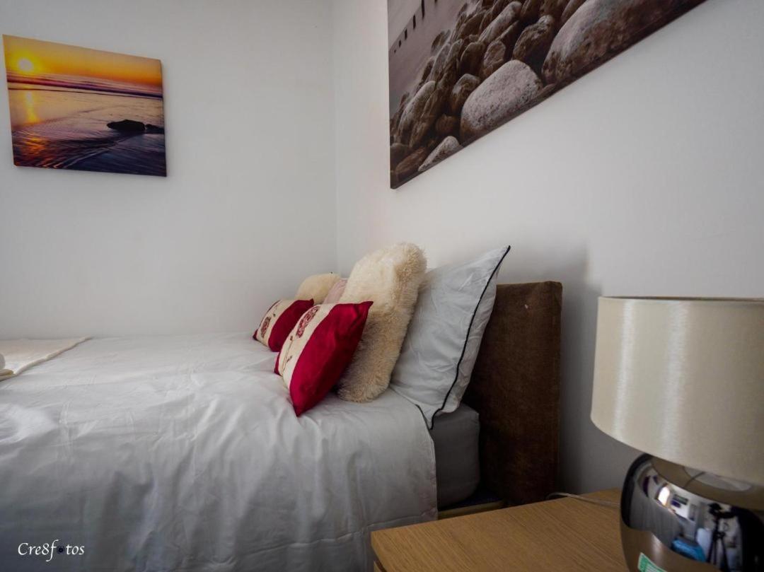 12 Cornwallis Lodge Family Room 2 Stoke-on-Trent Экстерьер фото