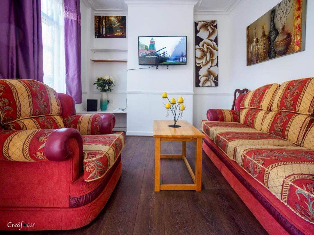 12 Cornwallis Lodge Family Room 2 Stoke-on-Trent Экстерьер фото