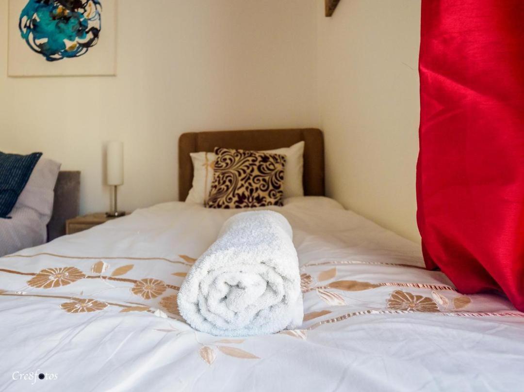 12 Cornwallis Lodge Family Room 2 Stoke-on-Trent Экстерьер фото